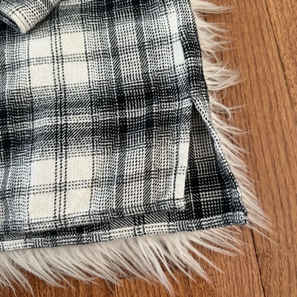 Urban Outfitters Mens Large Hooded Plaid Flannel Outdoor Black White Preppy Fall